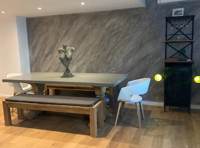 Surfin Essaye アパート *