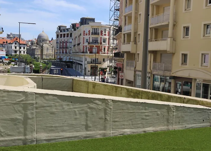 아파트 Surfin Essaye *