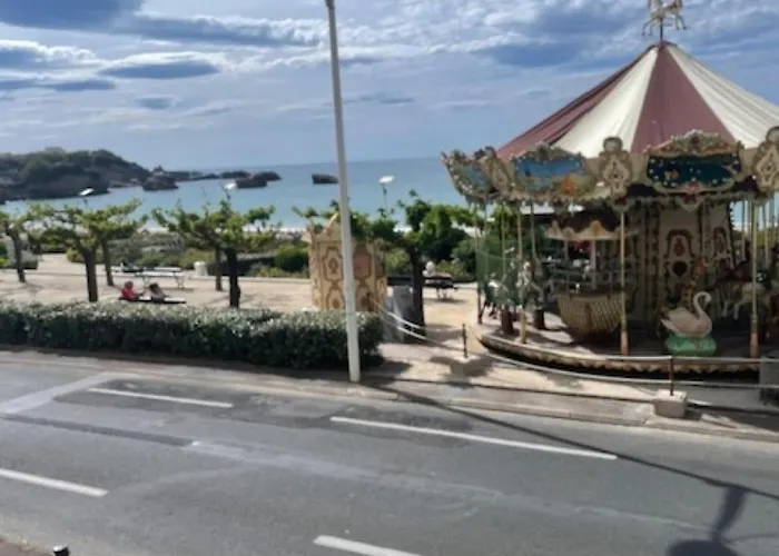 Surfin Essaye 아파트 비아히쯔