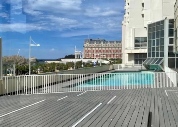 Surfin Essaye ビアリッツ